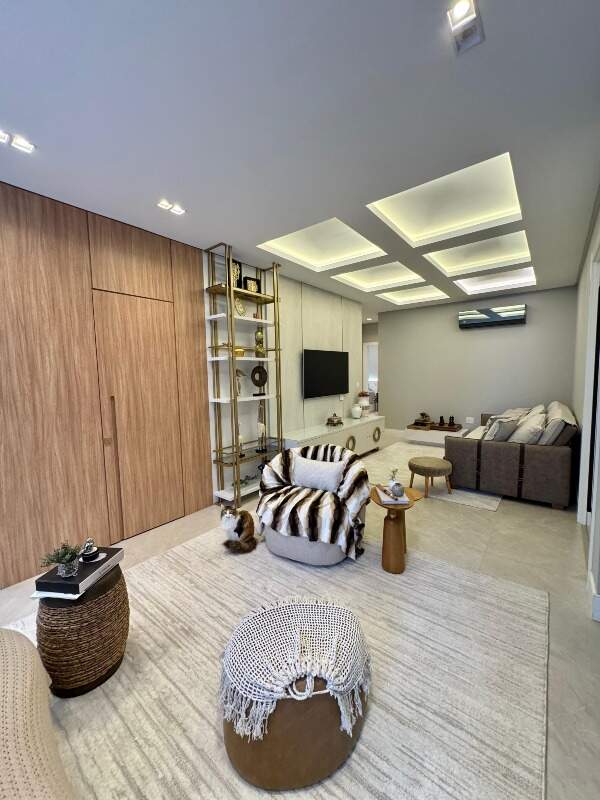 Apartamento à venda no Meia Praia: 