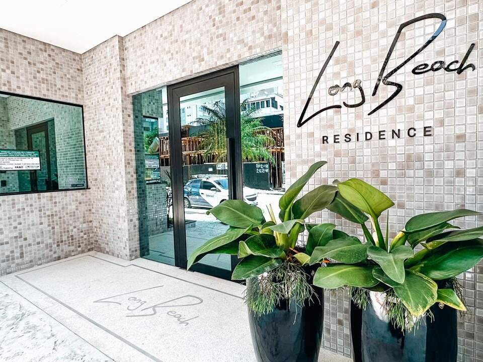 Apartamento à venda no Meia Praia: 