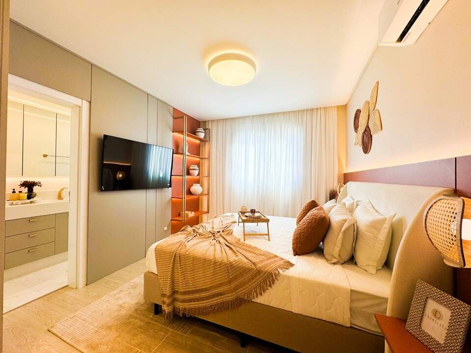 Apartamento à venda no Meia Praia: 