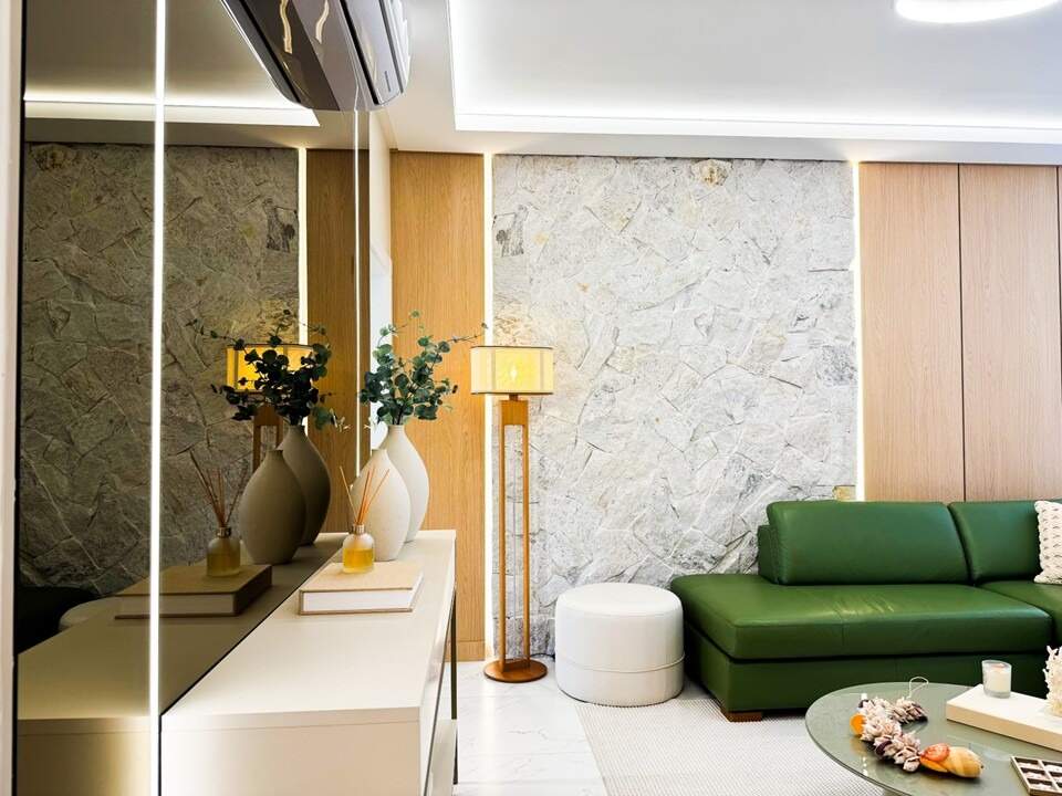 Apartamento à venda no Meia Praia: 