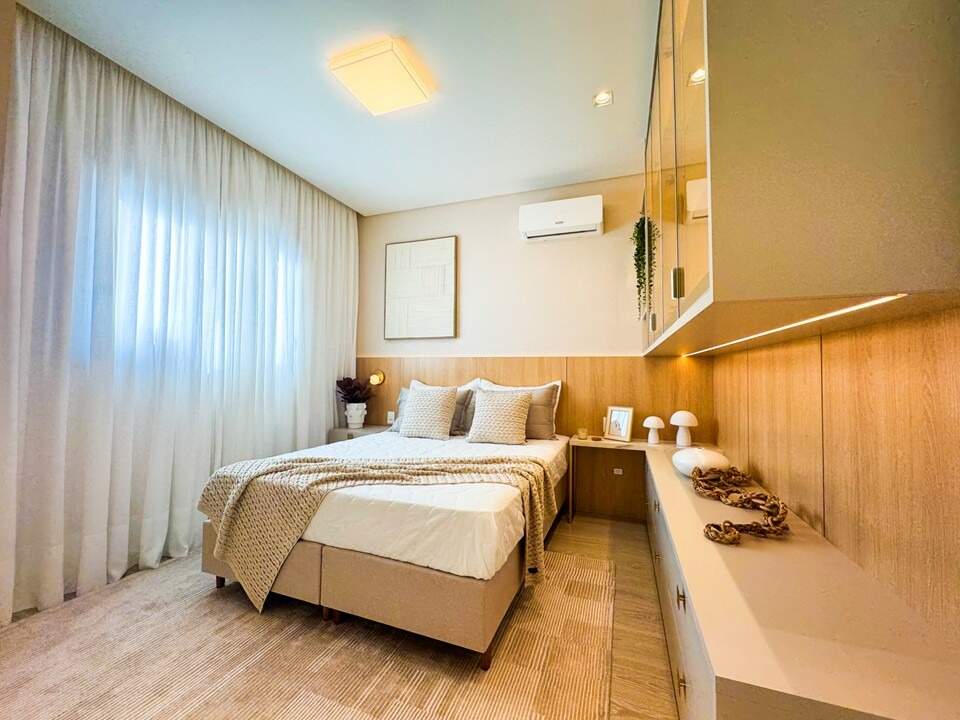 Apartamento à venda no Meia Praia: 