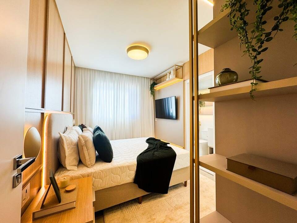Apartamento à venda no Meia Praia: 