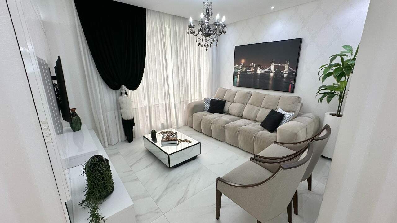 Apartamento à venda no Meia Praia: 