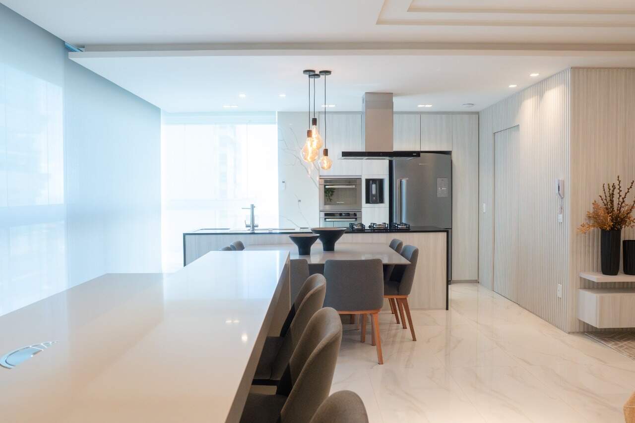 Apartamento à venda no Meia Praia: 