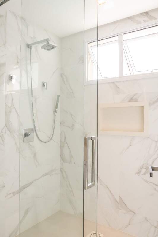 Apartamento à venda no Meia Praia: 