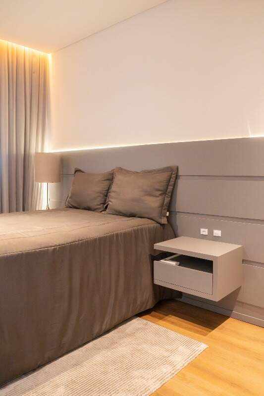Apartamento à venda no Meia Praia: 