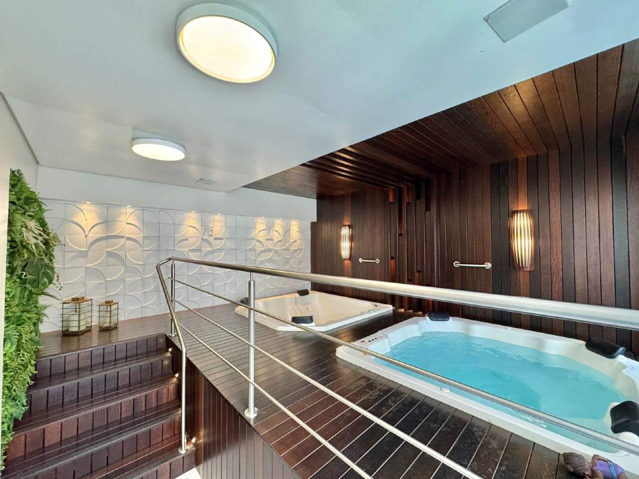 Apartamento à venda no Meia Praia: 