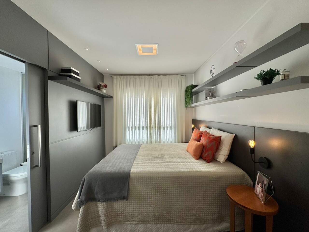 Apartamento à venda no Meia Praia: 