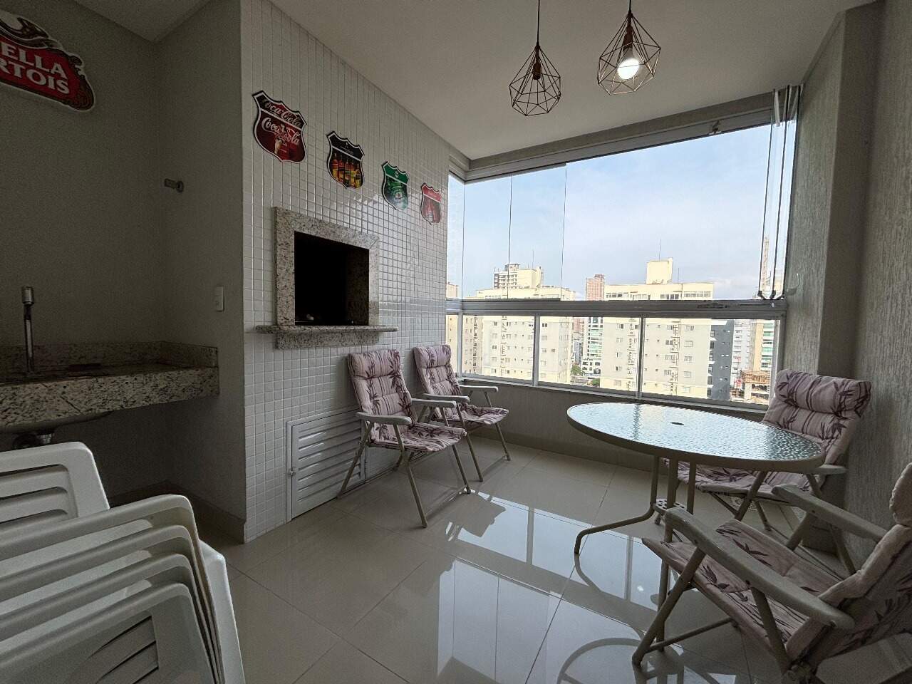 Apartamento à venda no Meia Praia: 