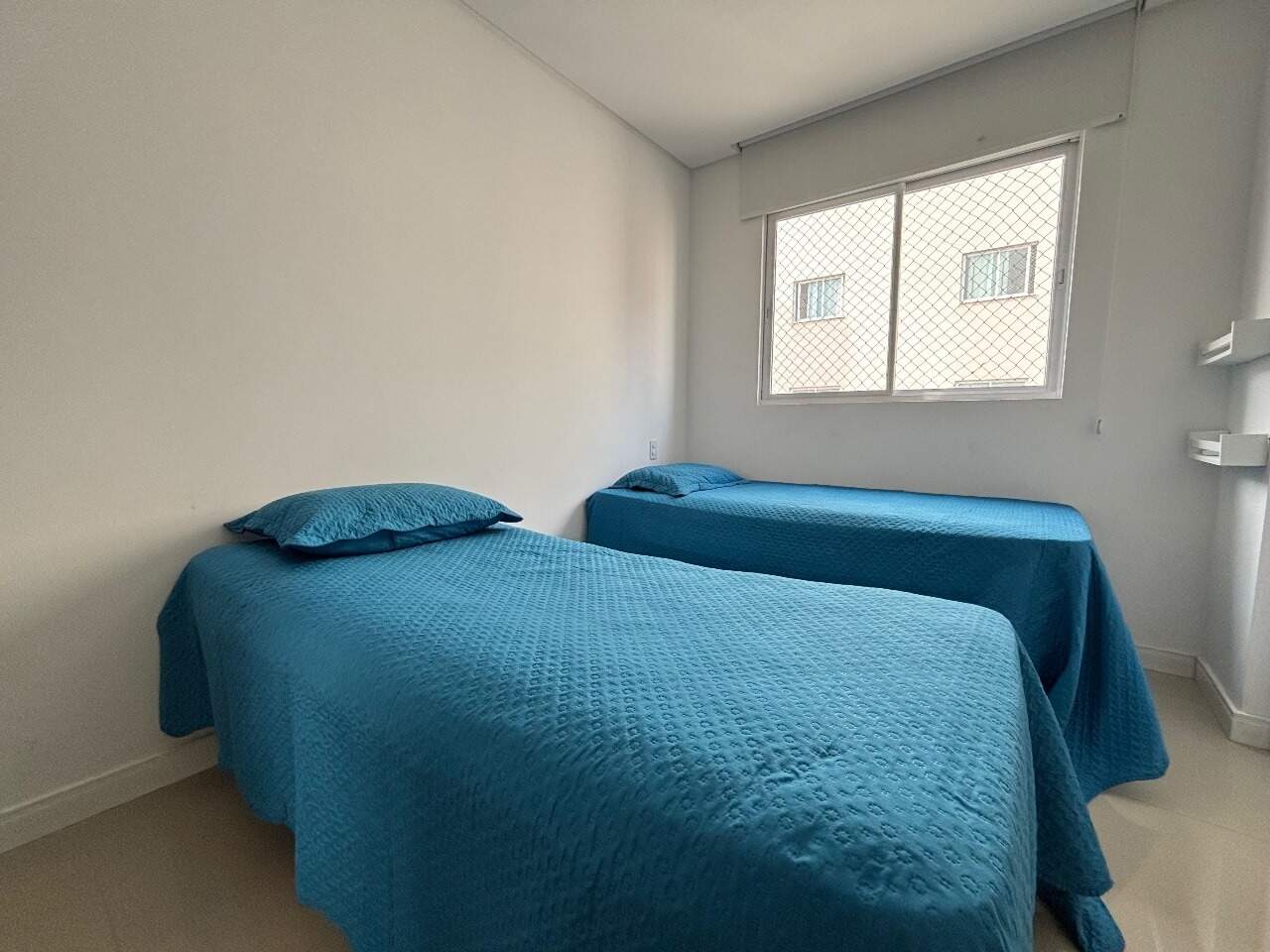 Apartamento à venda no Meia Praia: 