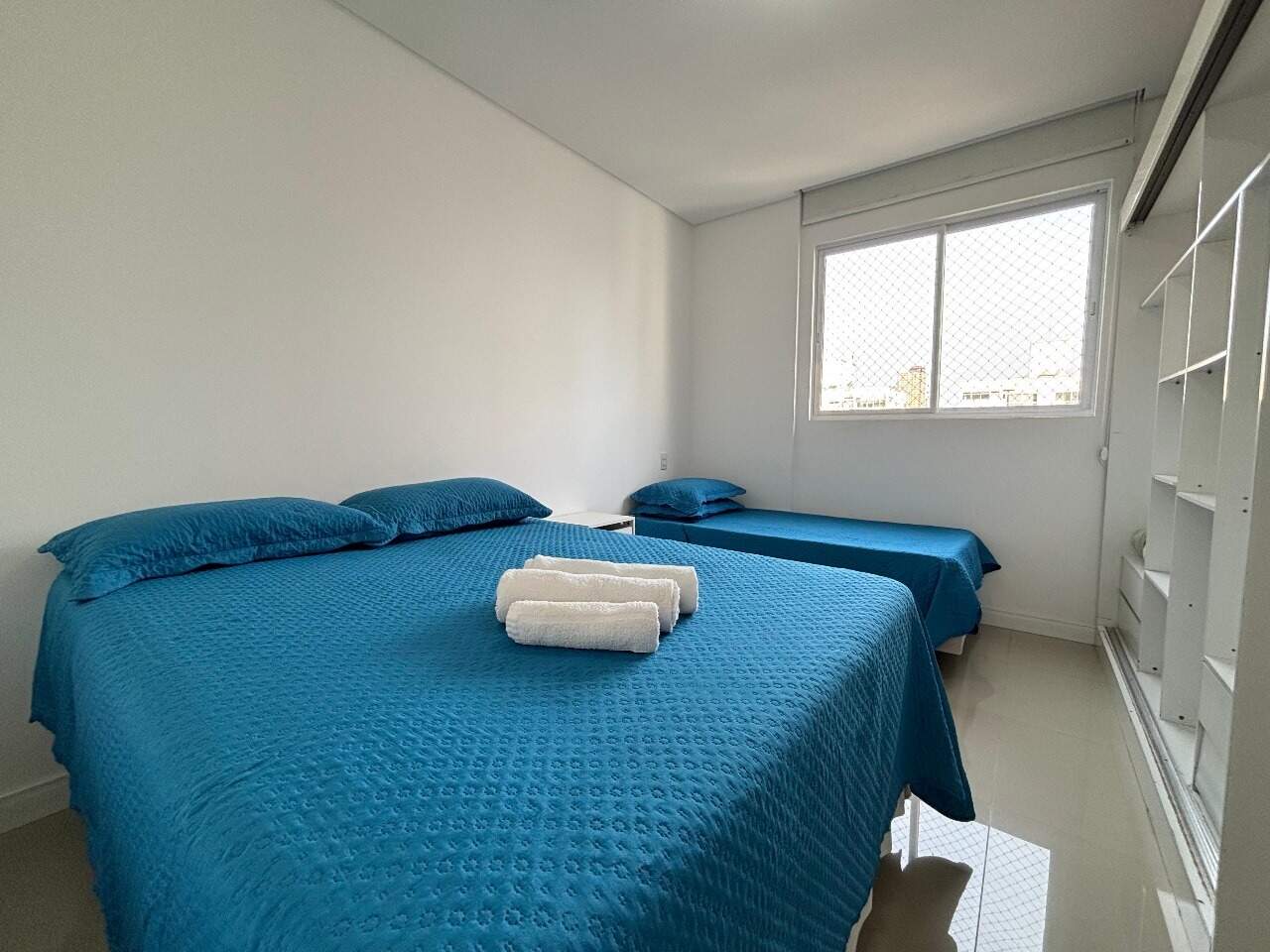 Apartamento à venda no Meia Praia: 