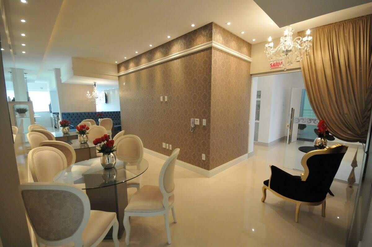 Apartamento à venda no Meia Praia: 