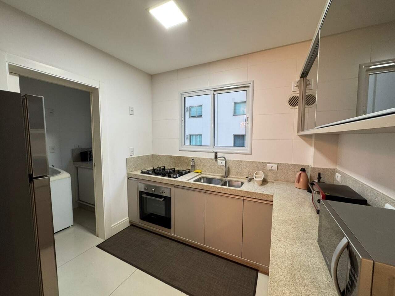 Apartamento à venda no Meia Praia: 