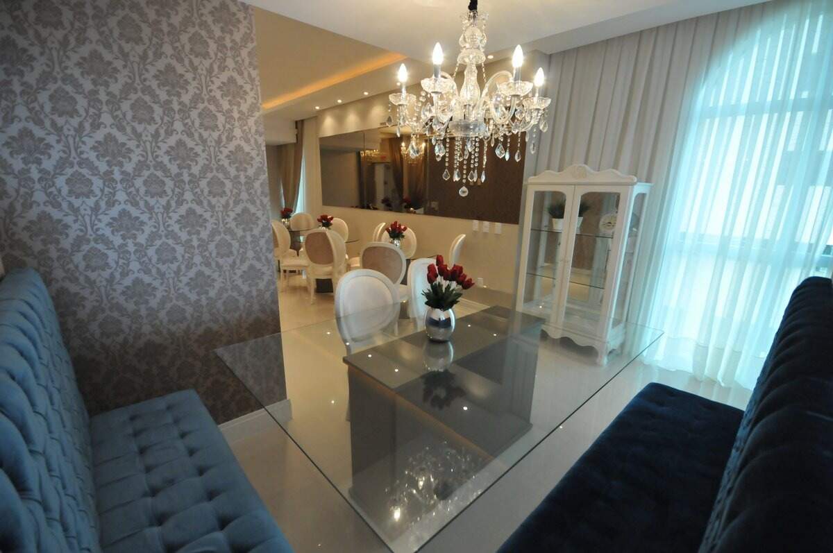 Apartamento à venda no Meia Praia: 
