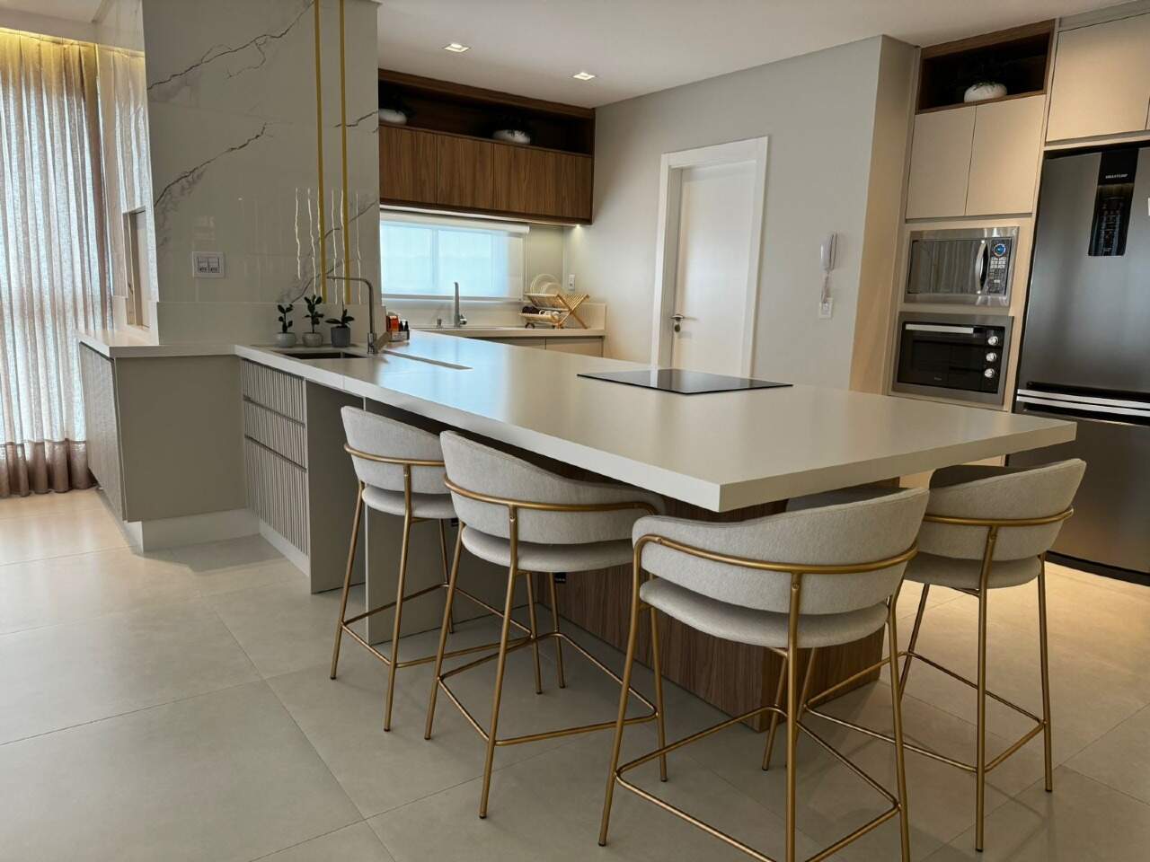 Apartamento à venda no Balneário Perequê: 