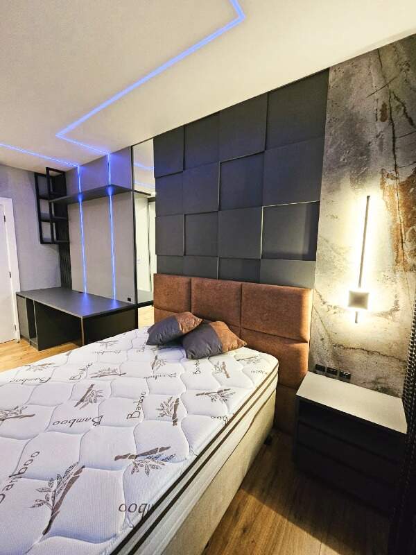 Apartamento à venda no Meia Praia: 