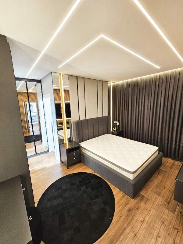Apartamento à venda no Meia Praia: 