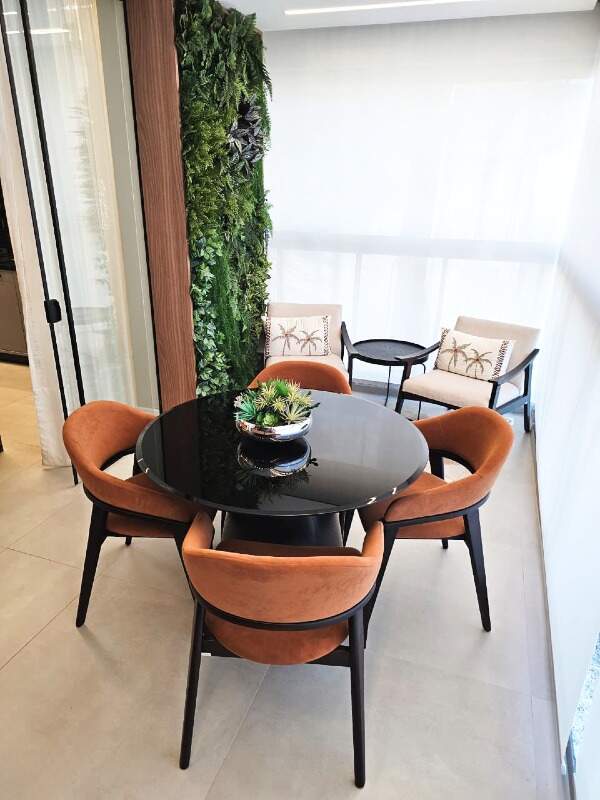 Apartamento à venda no Meia Praia: 