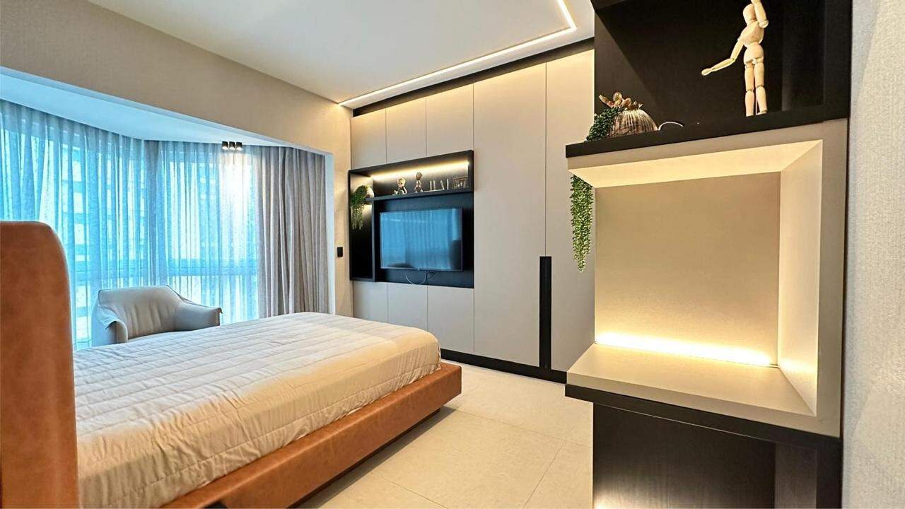 Apartamento à venda no Meia Praia: 