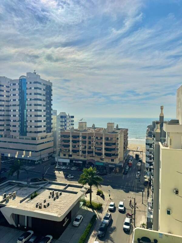Apartamento à venda no Meia Praia: 