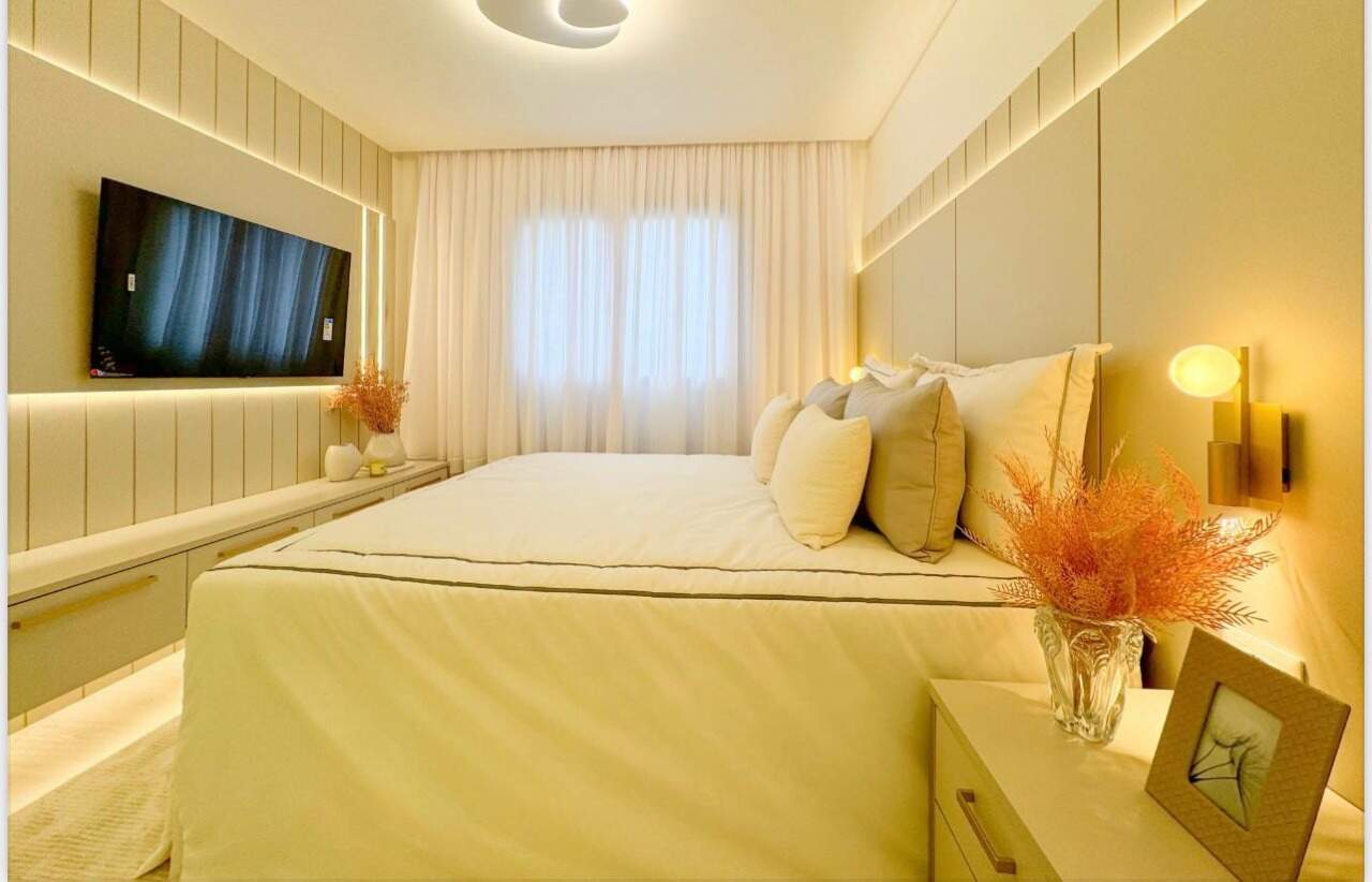 Apartamento à venda no Meia Praia: 