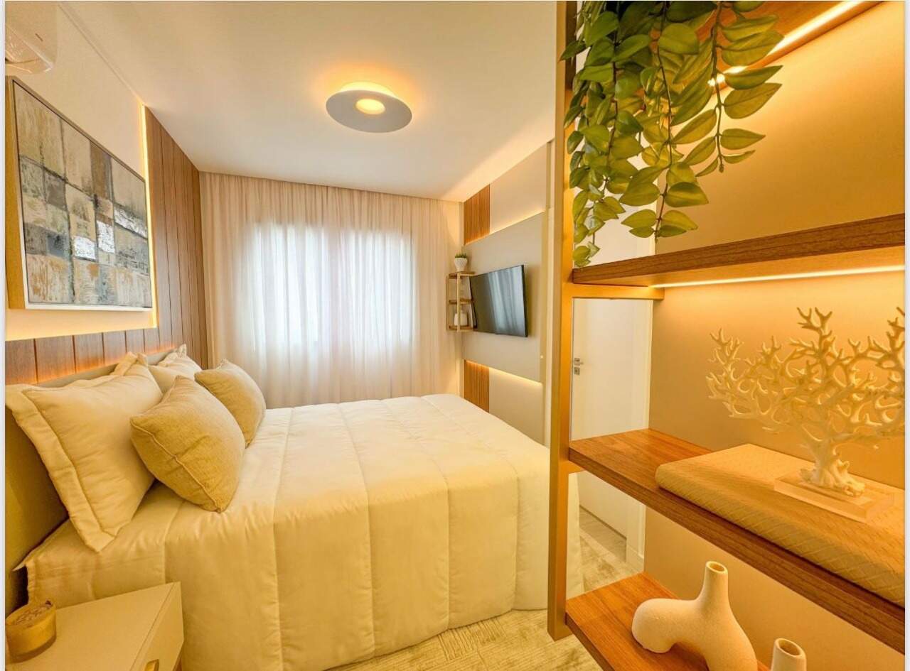 Apartamento à venda no Meia Praia: 