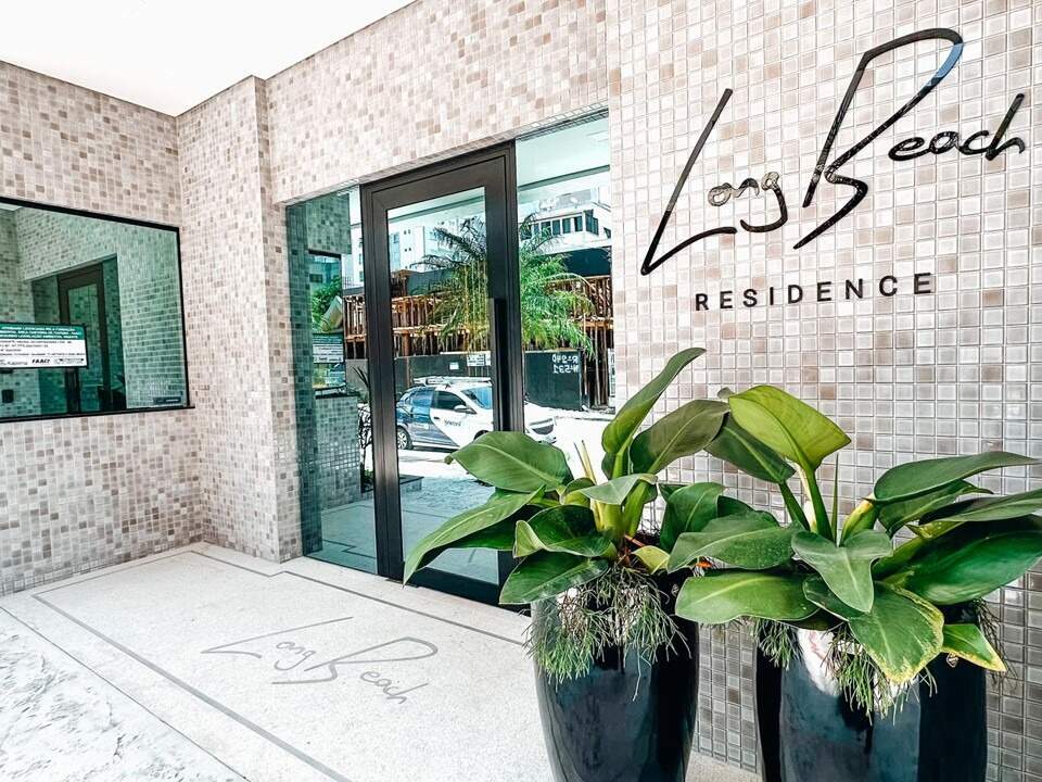 Apartamento à venda no Meia Praia: 