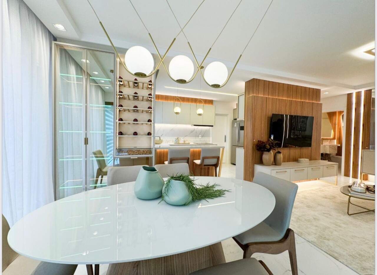 Apartamento à venda no Meia Praia: 