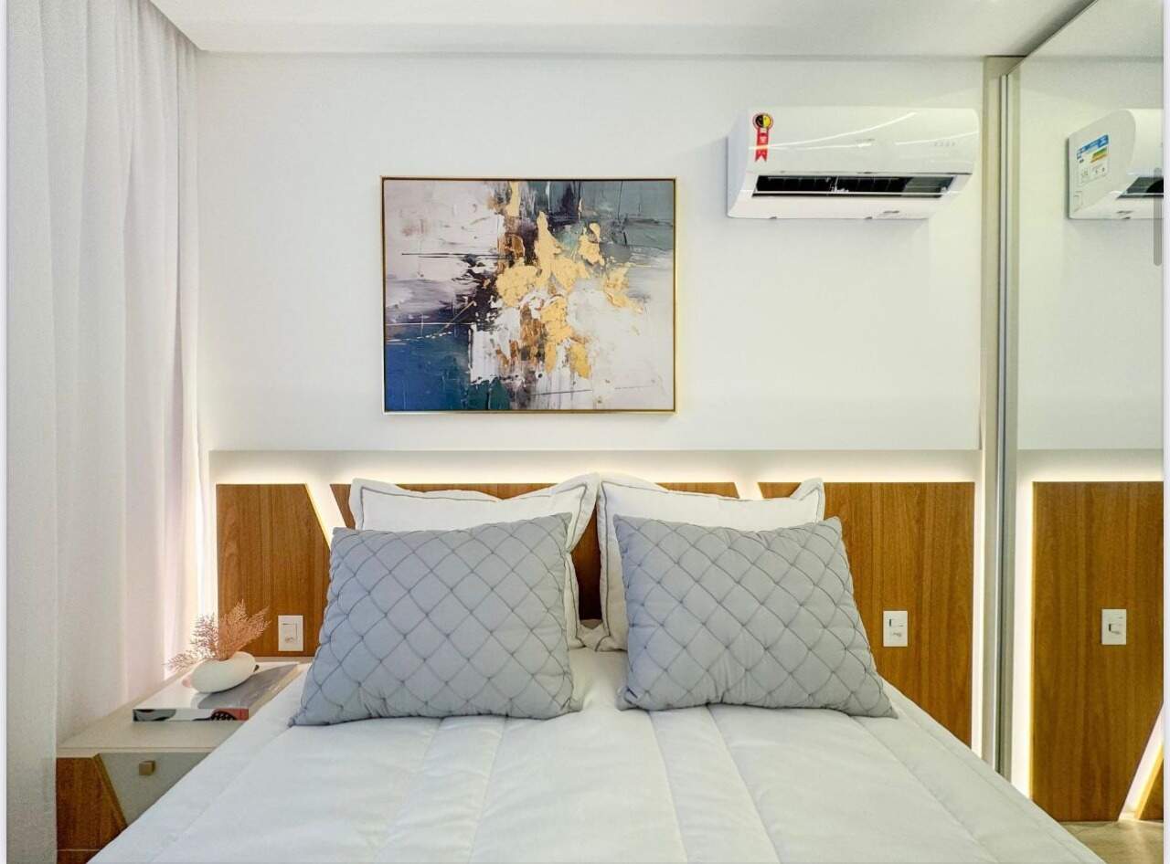 Apartamento à venda no Meia Praia: 
