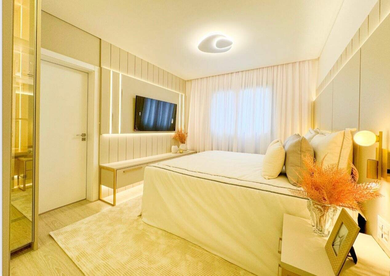 Apartamento à venda no Meia Praia: 