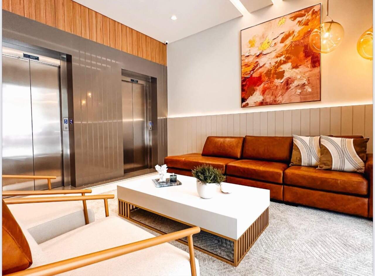 Apartamento à venda no Meia Praia: 
