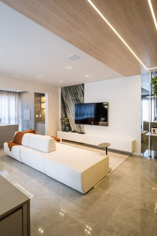 Apartamento à venda no Meia Praia: 