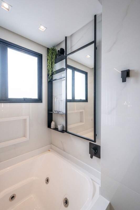 Apartamento à venda no Meia Praia: 