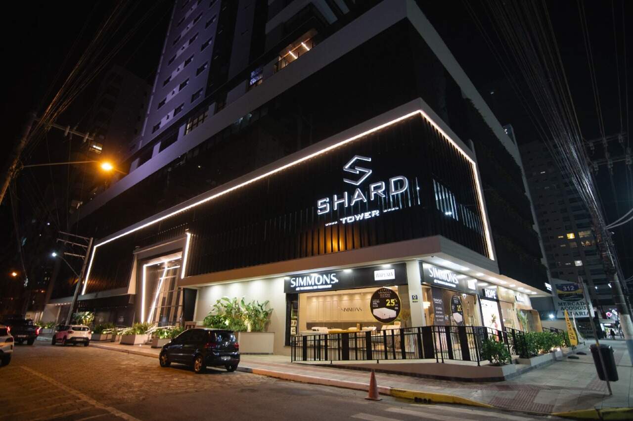 Apartamento à venda no Meia Praia: 