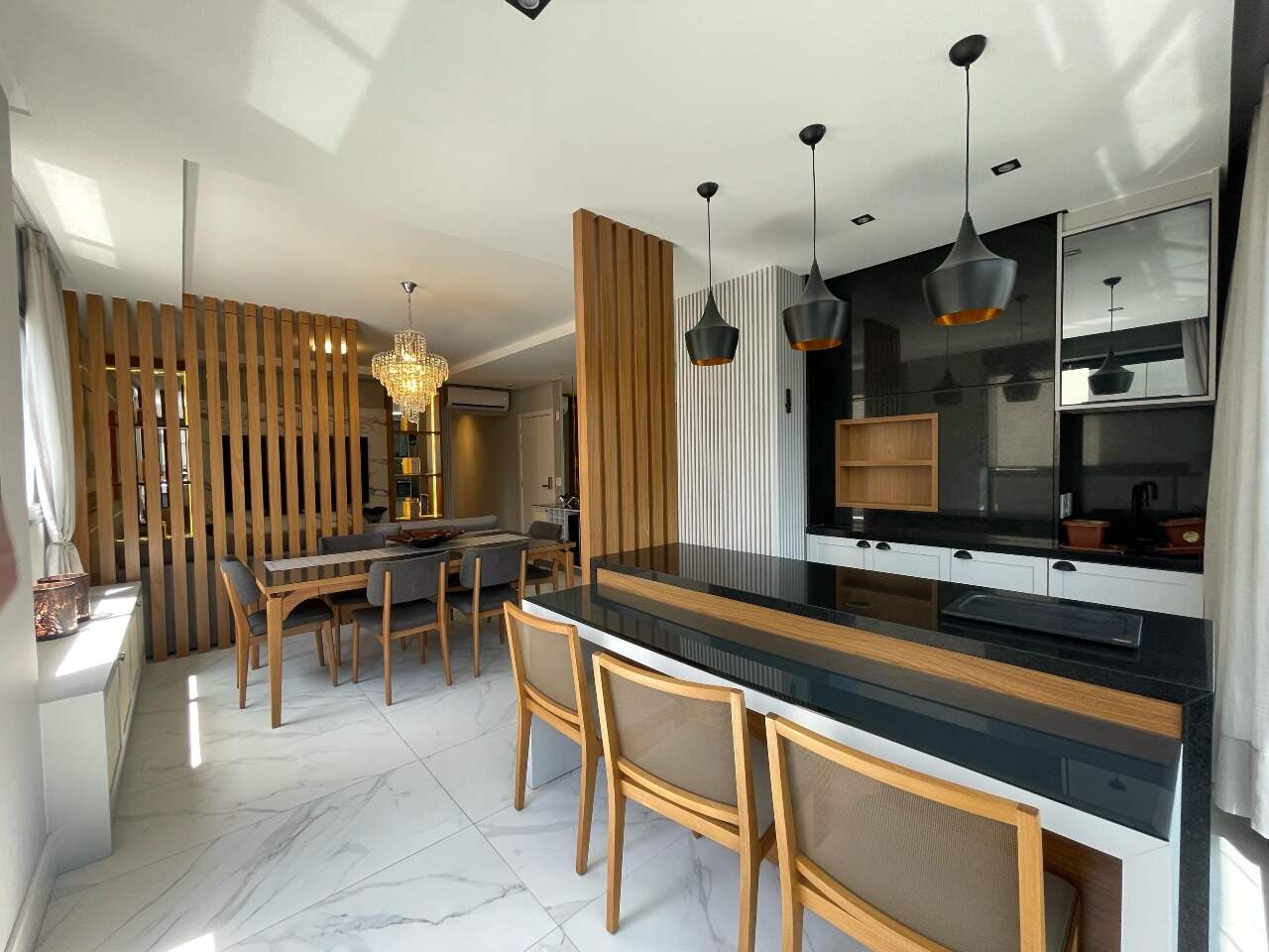 Apartamento à venda no Meia Praia: 