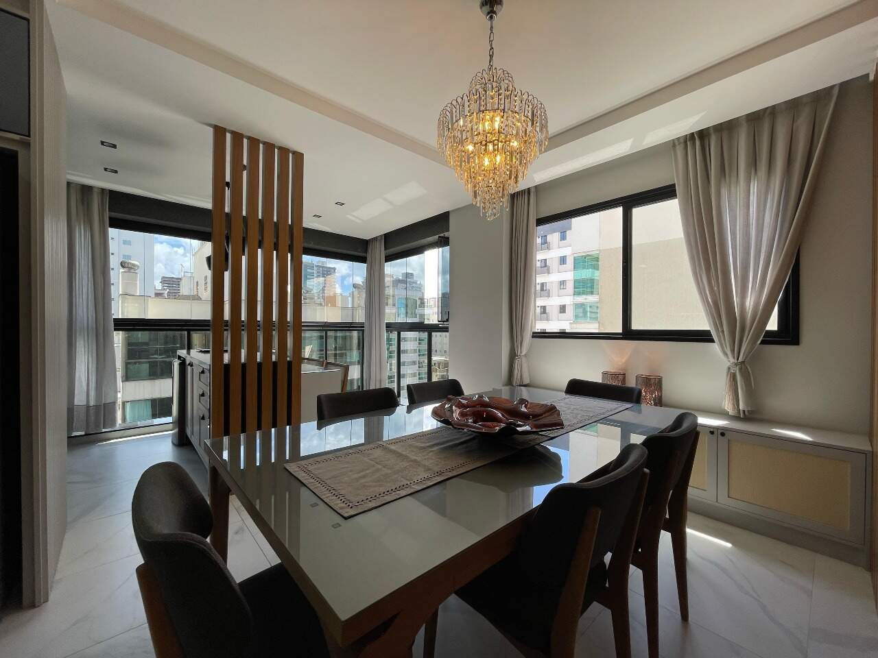 Apartamento à venda no Meia Praia: 
