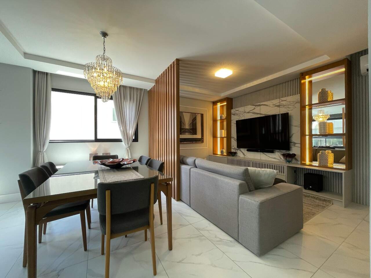 Apartamento à venda no Meia Praia: 