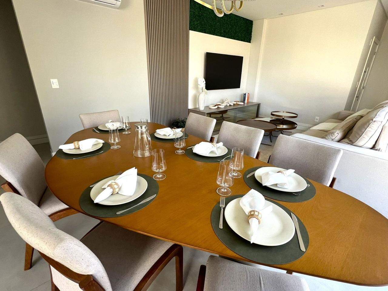 Apartamento à venda no Meia Praia: 