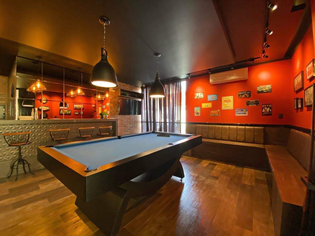 Apartamento à venda no Meia Praia: