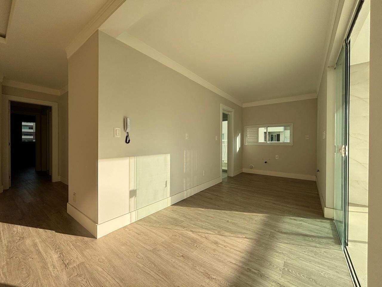 Apartamento à venda no Meia Praia: