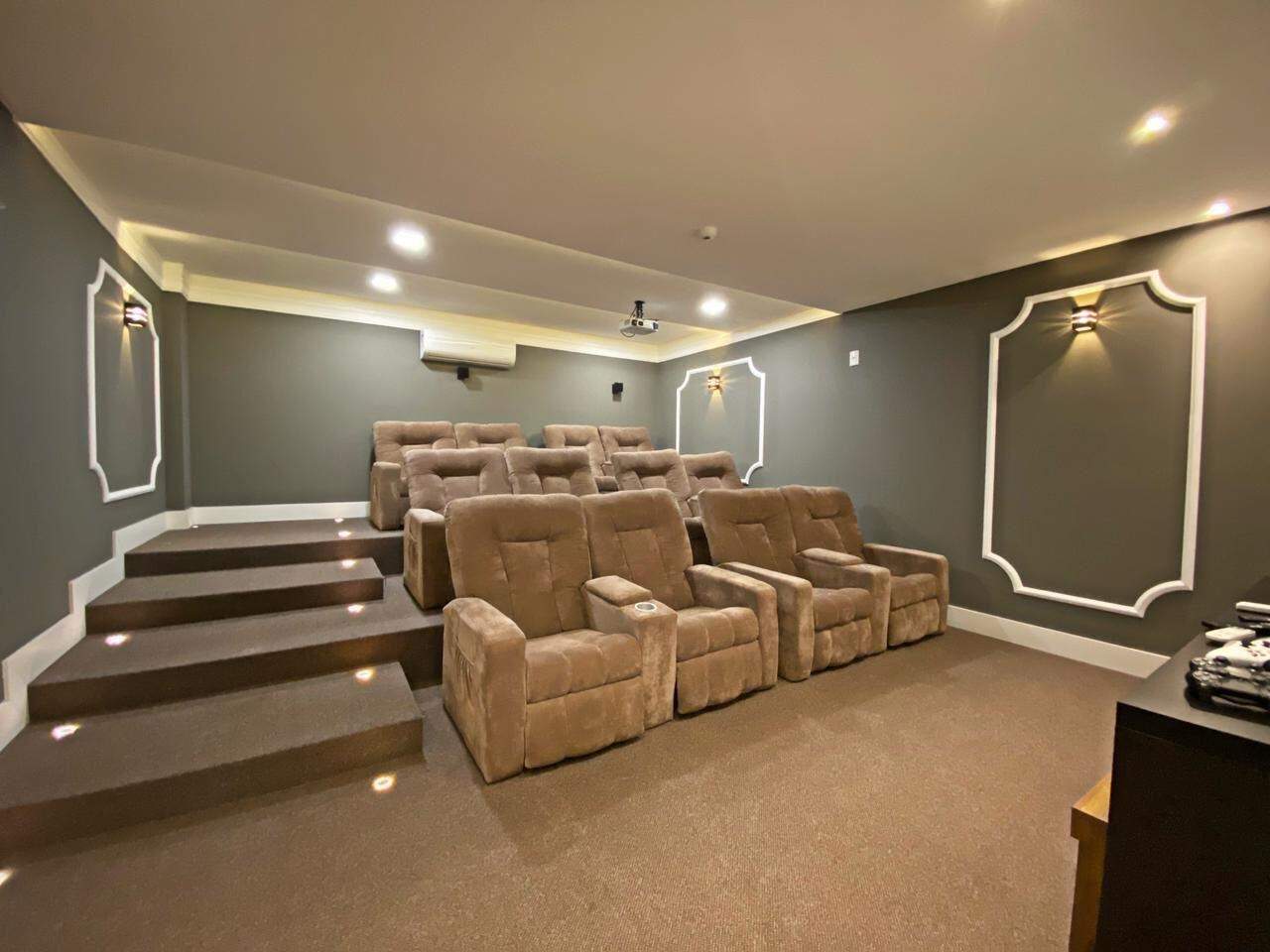 Apartamento à venda no Meia Praia: