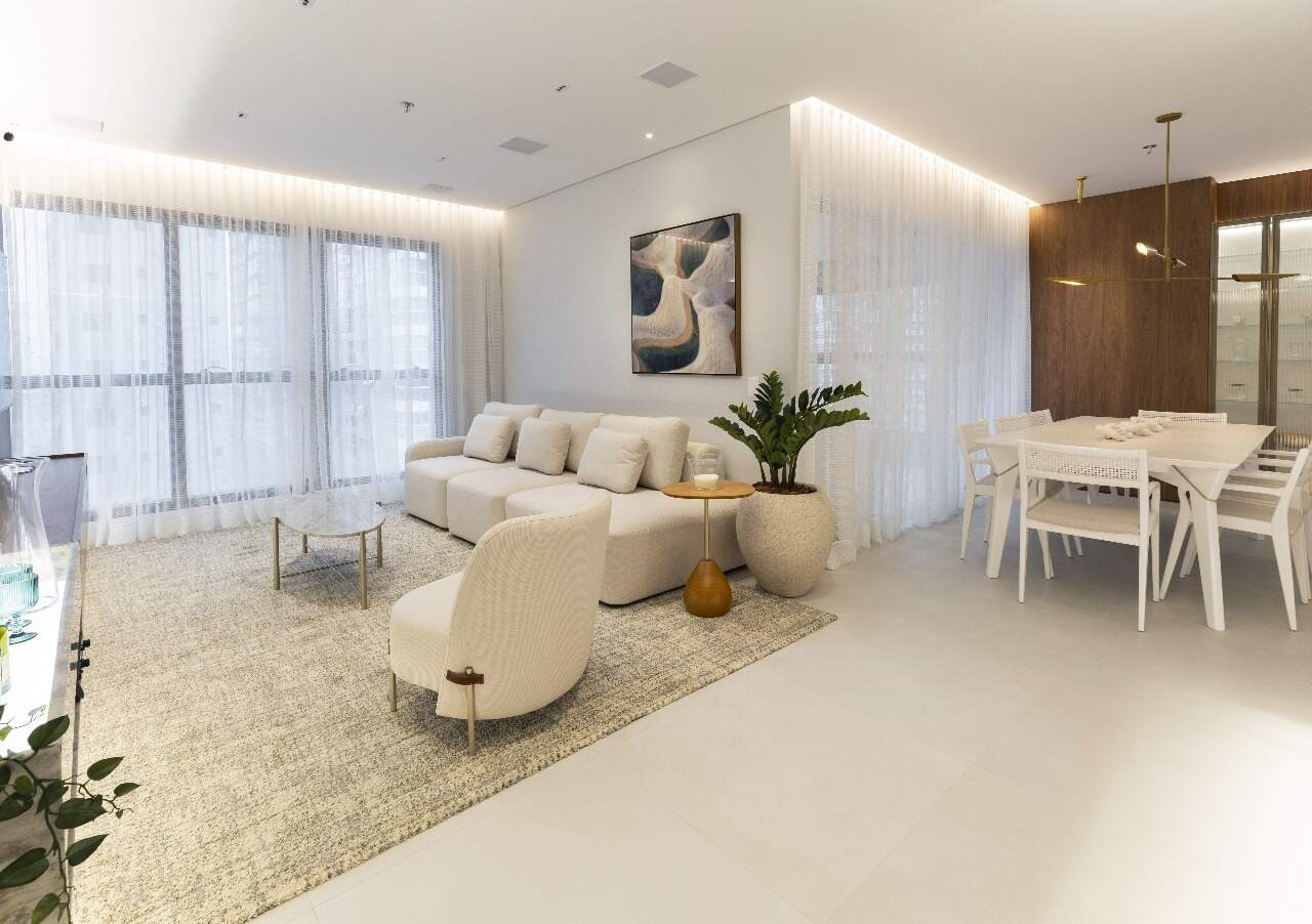 Apartamento à venda no Meia Praia: 