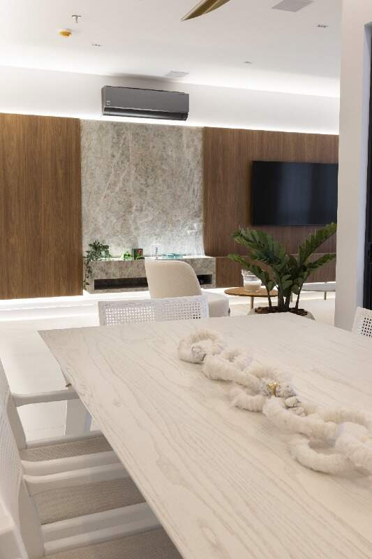 Apartamento à venda no Meia Praia: 