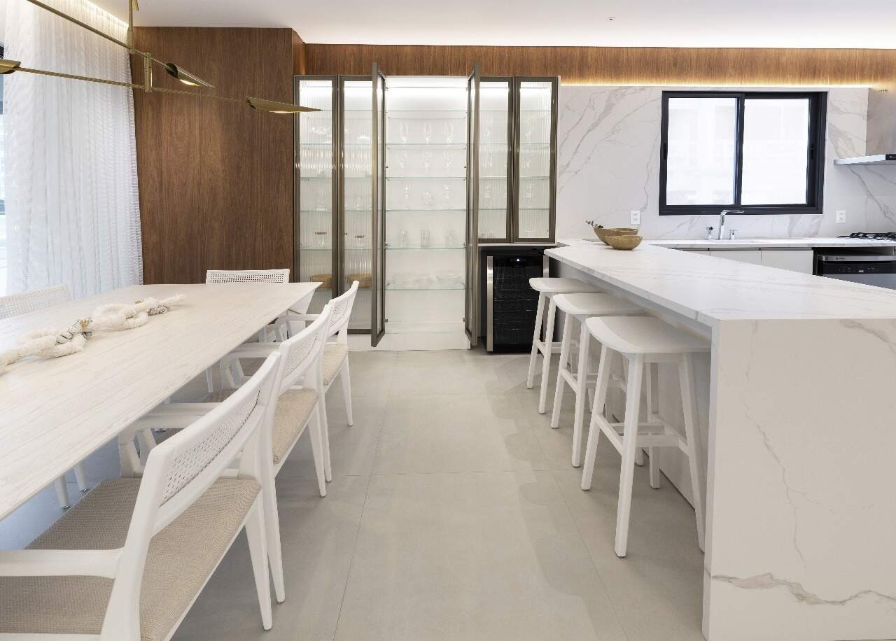 Apartamento à venda no Meia Praia: 