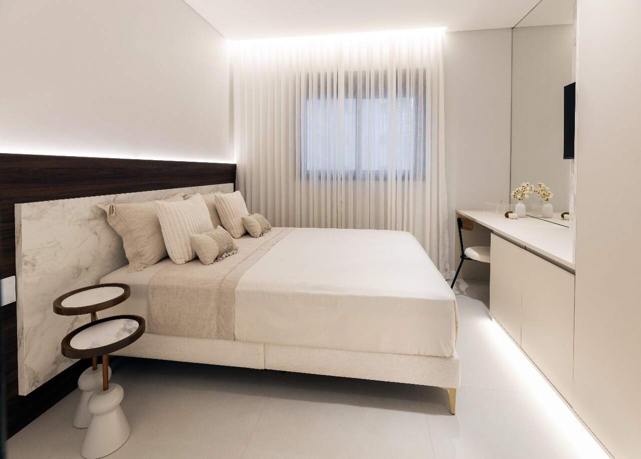 Apartamento à venda no Meia Praia: 
