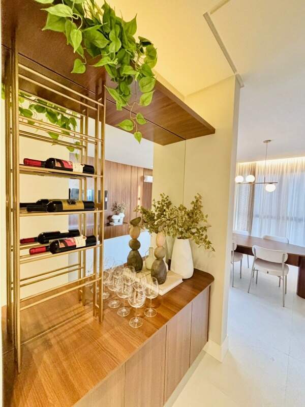 Apartamento à venda no Balneário Perequê: 