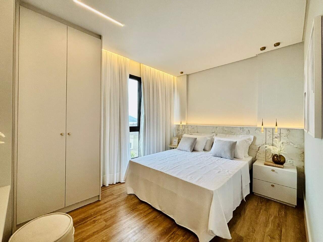 Apartamento à venda no Balneário Perequê: 