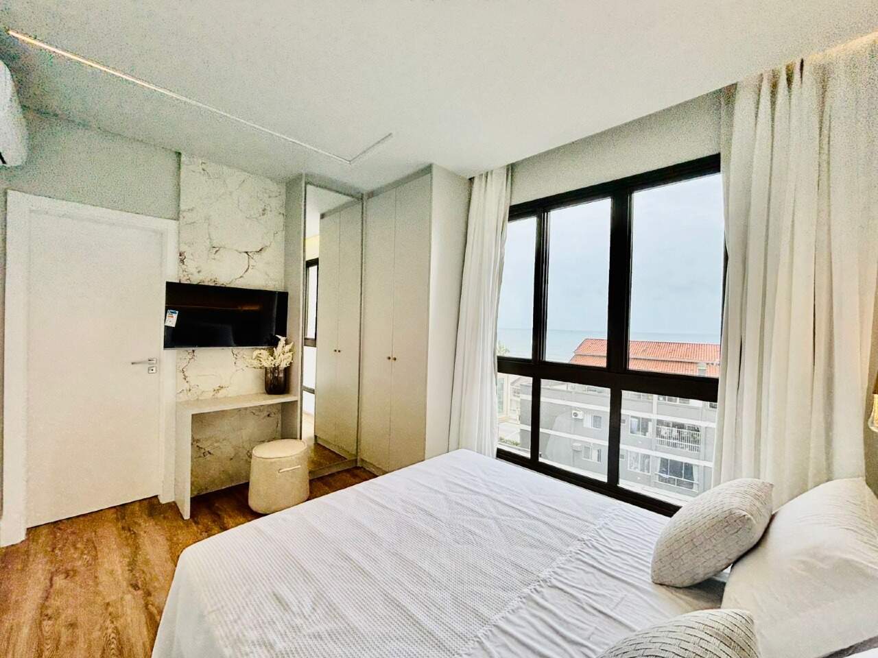 Apartamento à venda no Balneário Perequê: 