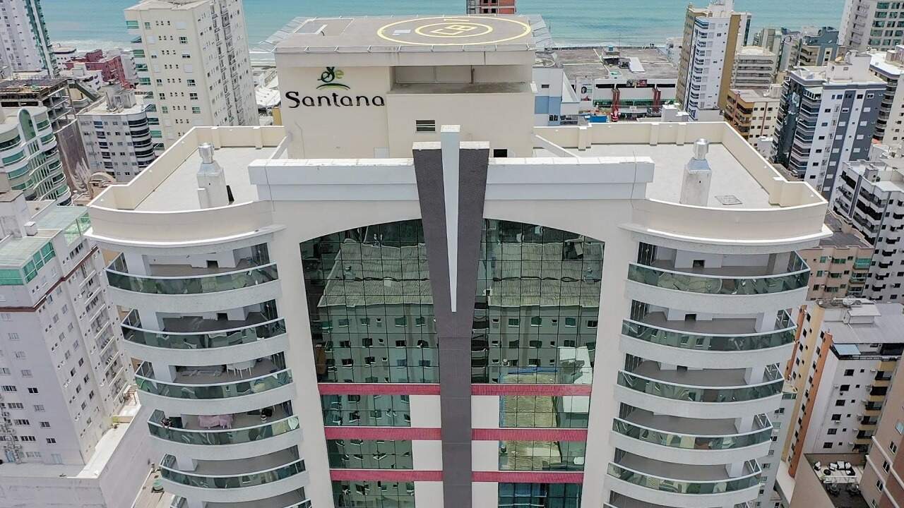 Apartamento à venda no Meia Praia: 