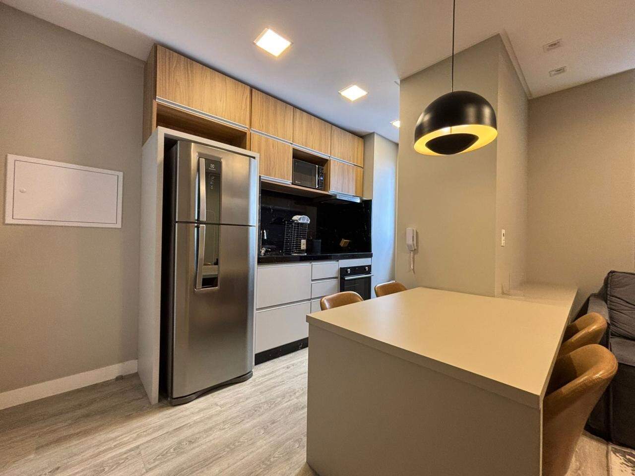 FLAT à venda no Meia Praia: 